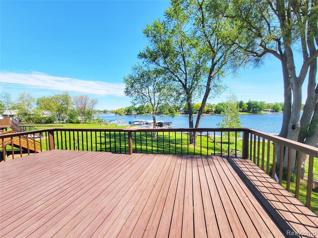 712 Wolverine Drive, Wolverine Lake, MI 48390 — Photo 5