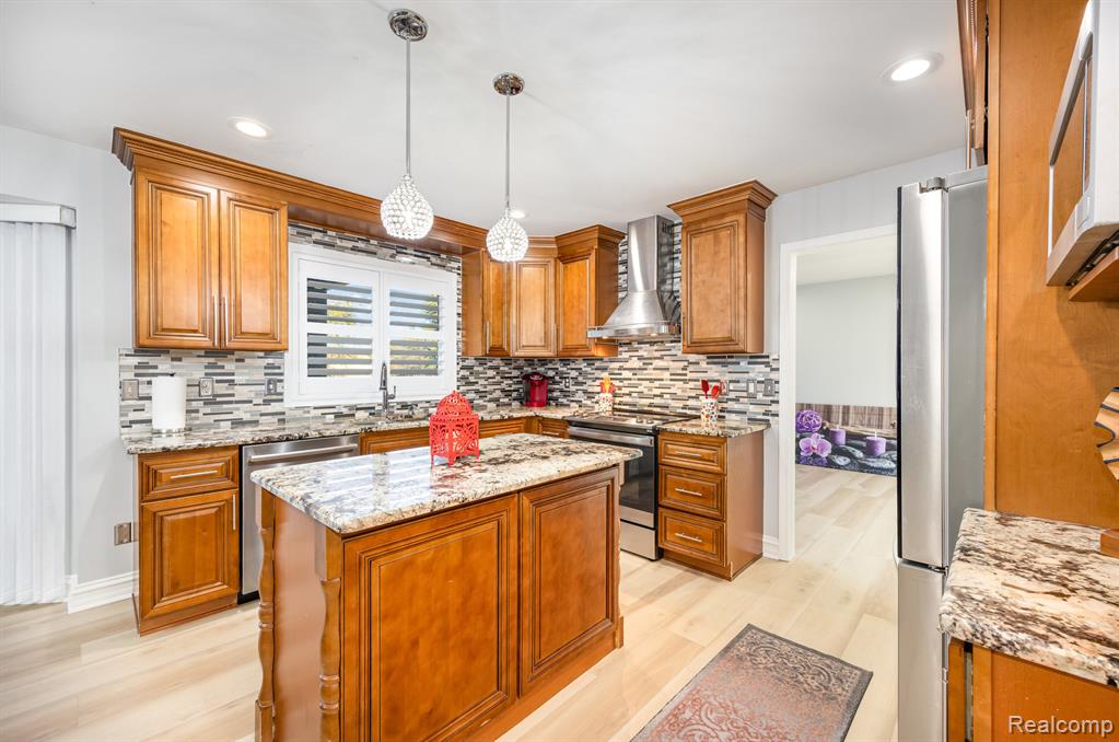 53005 Gregory Drive, Macomb, MI 48042 — Photo 16