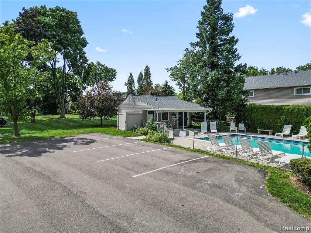 759 KIRTS Boulevard, Troy, MI 48084 — Photo 29