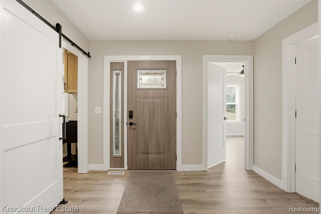 12095 Country Run Drive, Birch Run, MI 48415 — Photo 8
