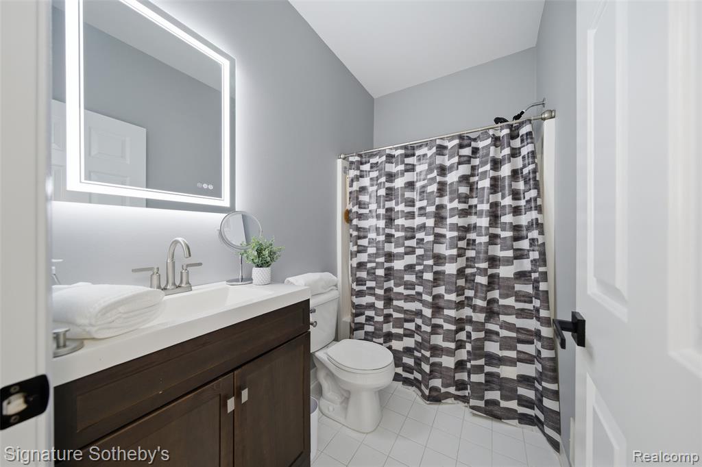 41614 Hamlet Lane, 57, Novi, MI — Photo 11