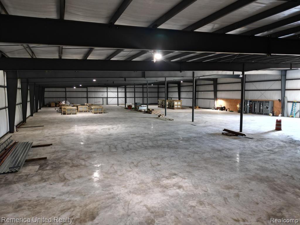 420 INDUSTRIAL PARK Road, Bangor, MI 49013 — Photo 2
