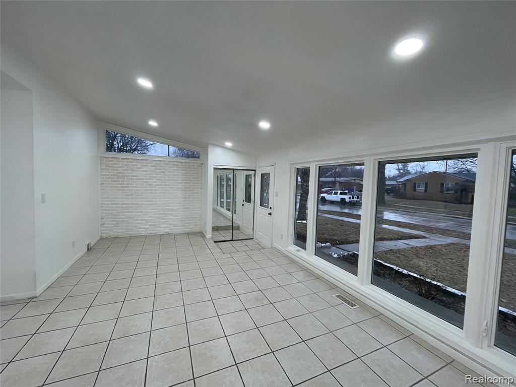 5265 Streefkerk Drive, Warren, MI 48092 — Photo 10