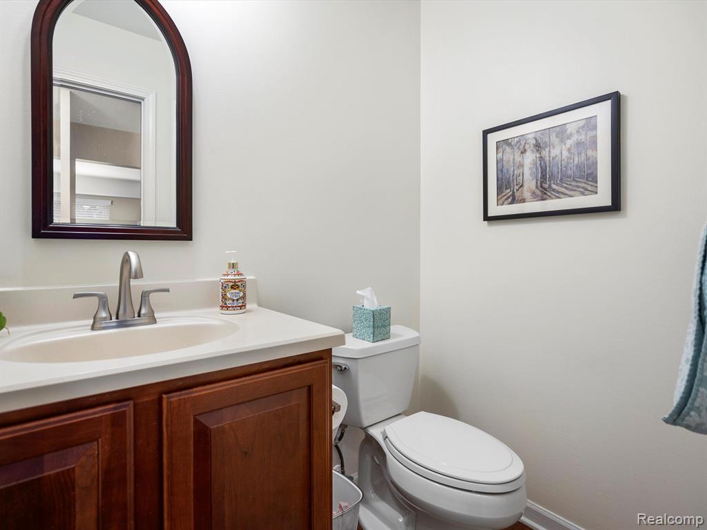 825 DARTFORD PLACE Drive, Rochester Hills, MI 48307 — Photo 18