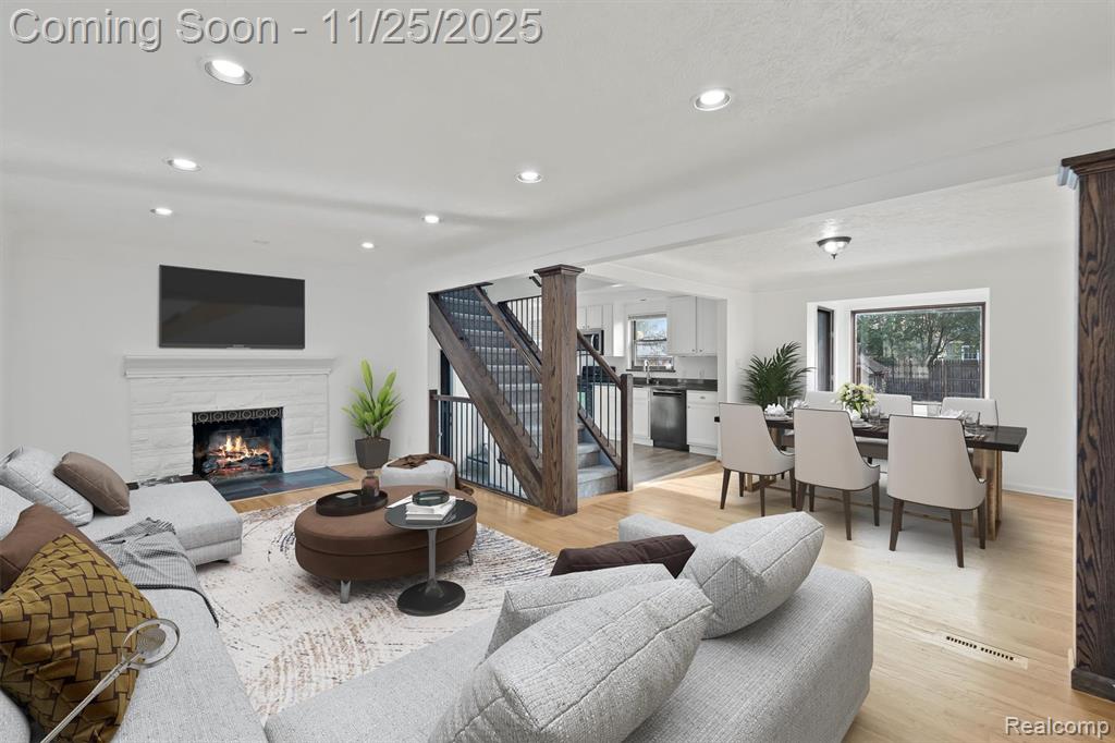 13111 Nadine Avenue, Huntington Woods, MI — Photo 4