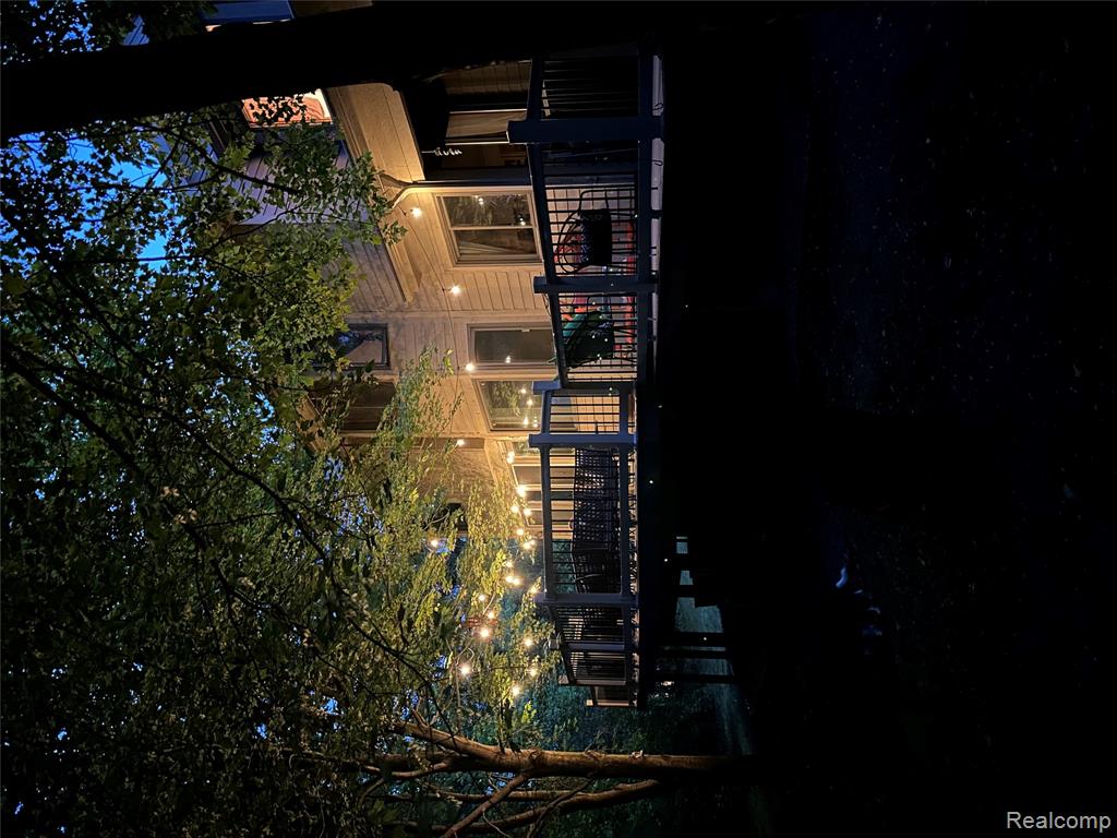 9619 Tree Top Court, Pinckney, MI, 48169