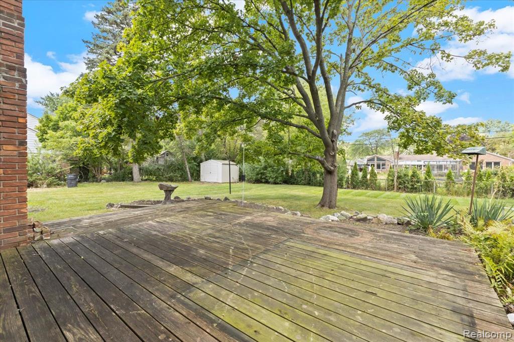 5710 Hobnail Circle, West Bloomfield, MI — Photo 54