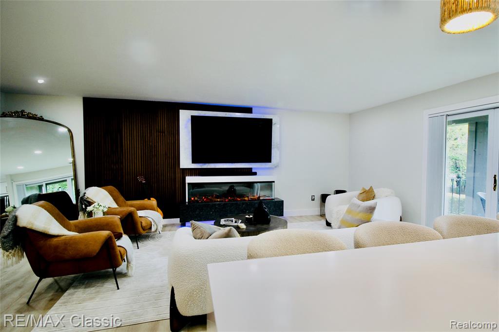 42160 Woodward Avenue, Bloomfield Hills, MI 48304 — Photo 12