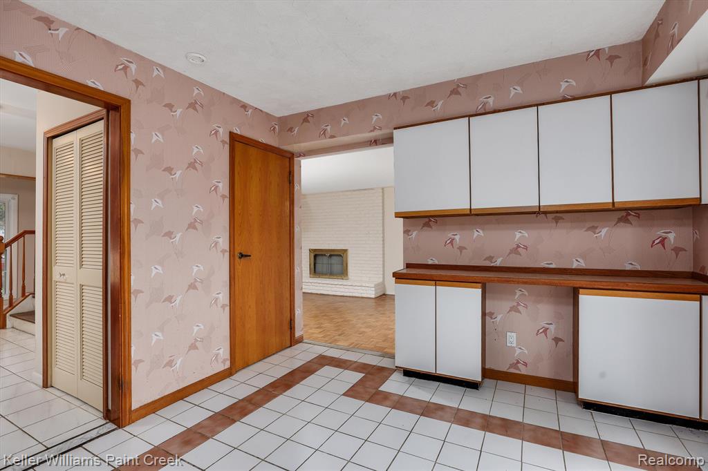 6748 LESLEE CREST Drive, West Bloomfield, MI — Photo 8