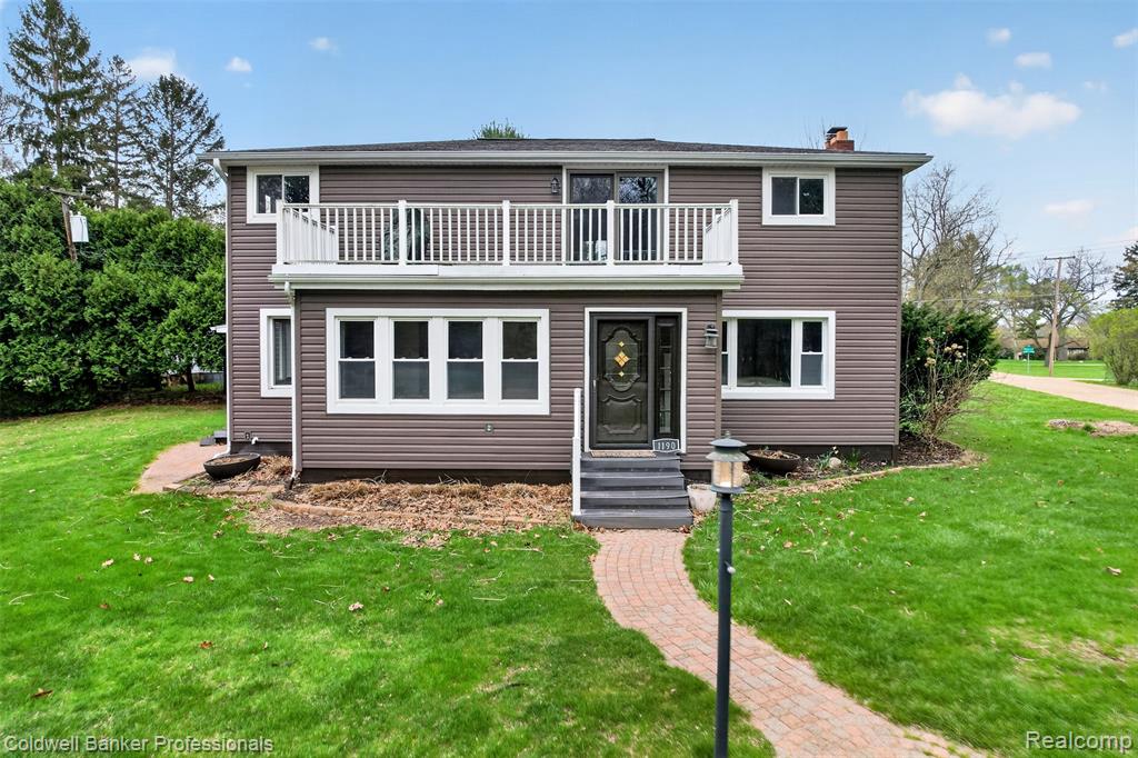 1190 Olander Drive, Lapeer, MI 48446