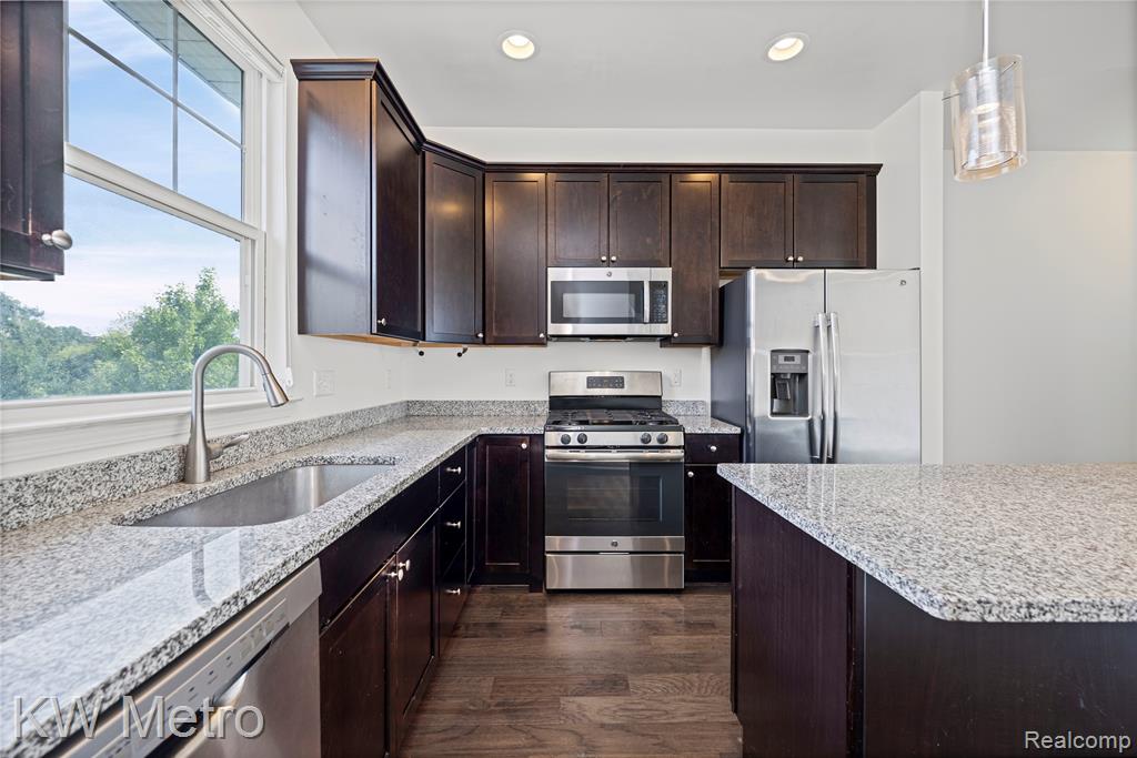 4636 Bradley Circle, Troy, MI 48085 — Photo 7