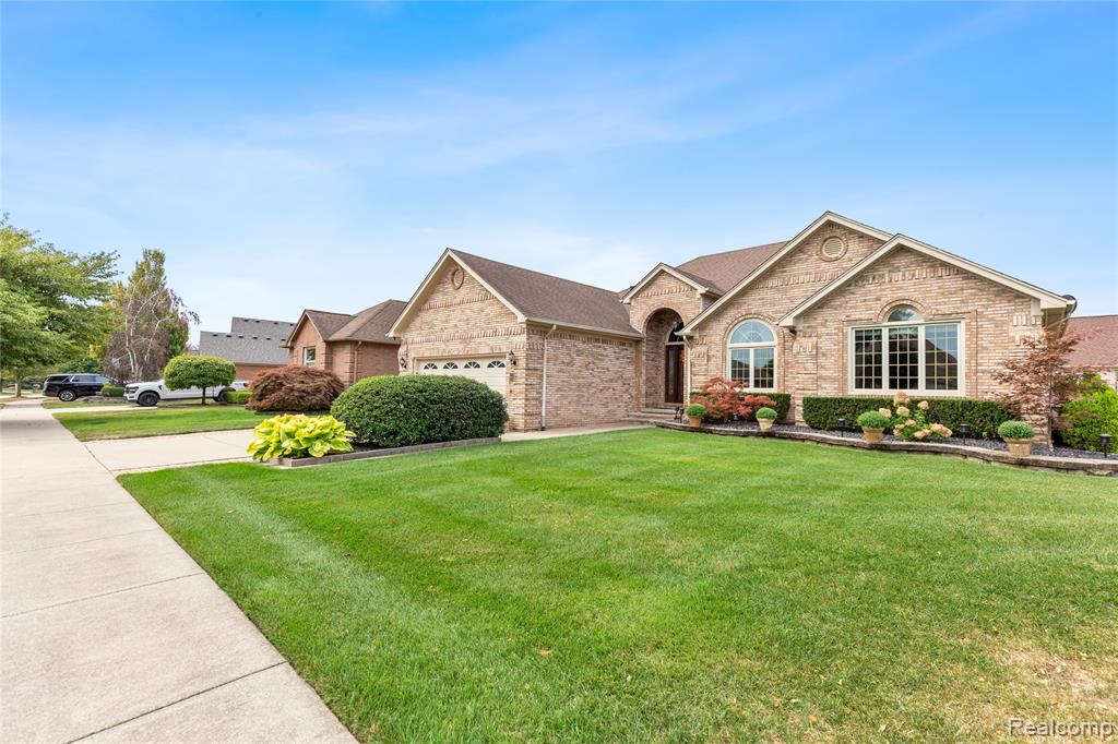 49279 Dunhill Drive, Macomb, MI 48044 — Photo 51