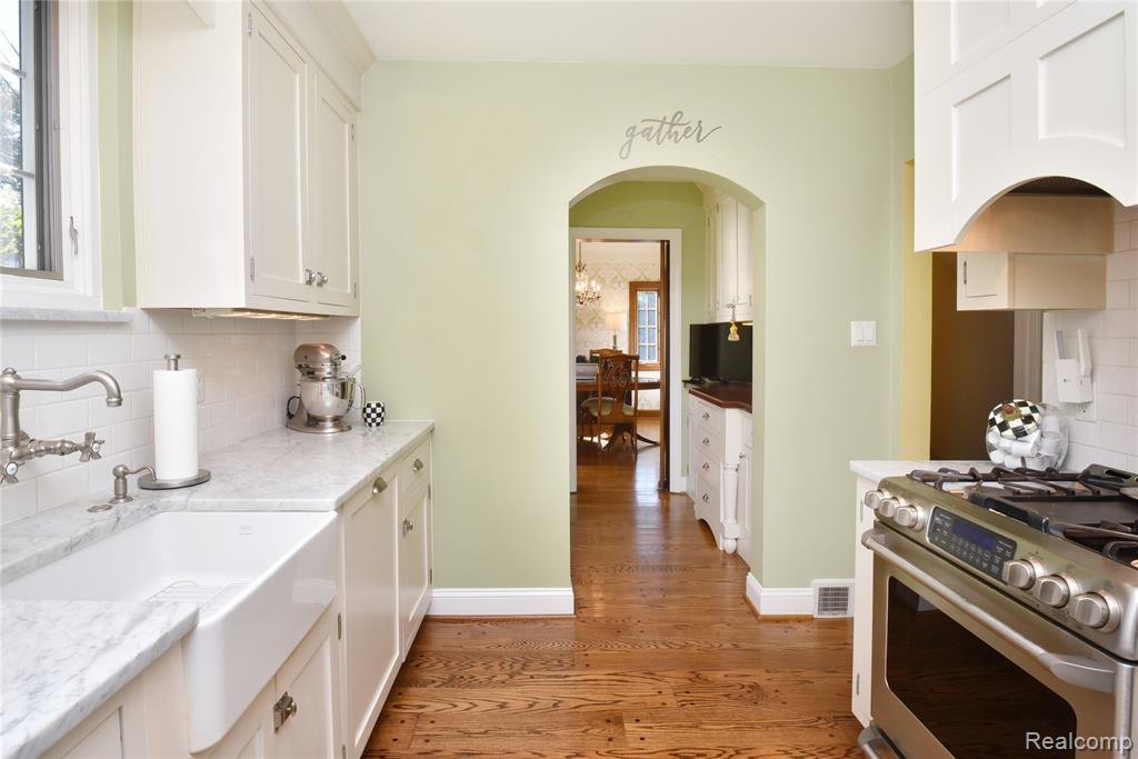 32470 Norchester Street, Beverly Hills, MI 48025 — Photo 16