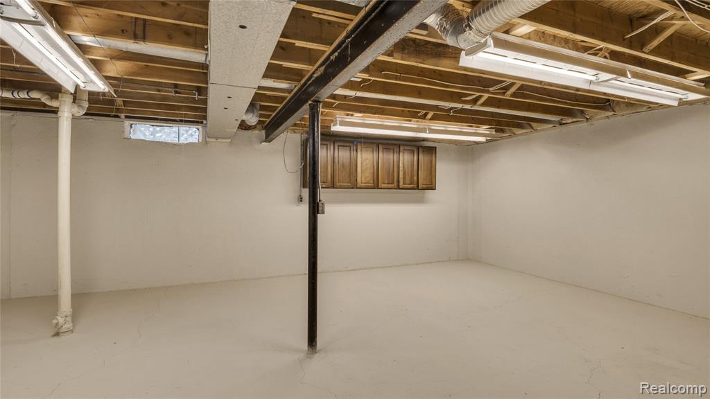 7113 Elmhurst, West Bloomfield, MI — Photo 45