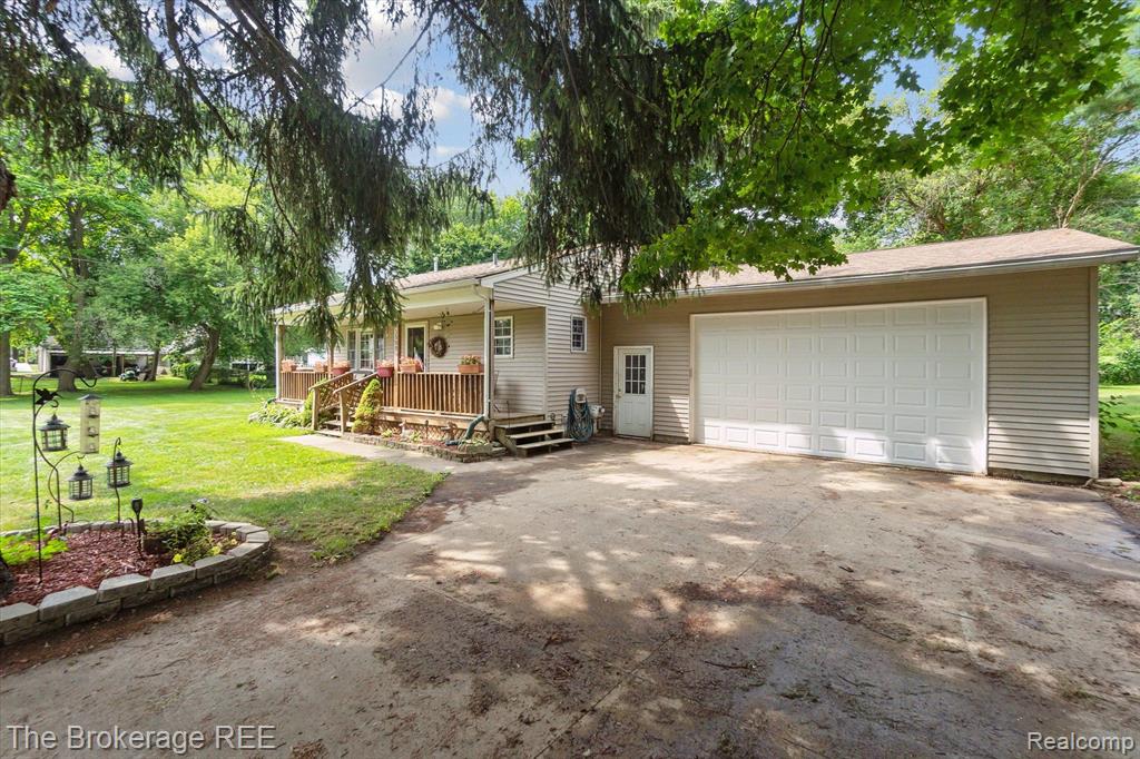3880 PLEASANT Street, Dryden, MI 48428 — Photo 5