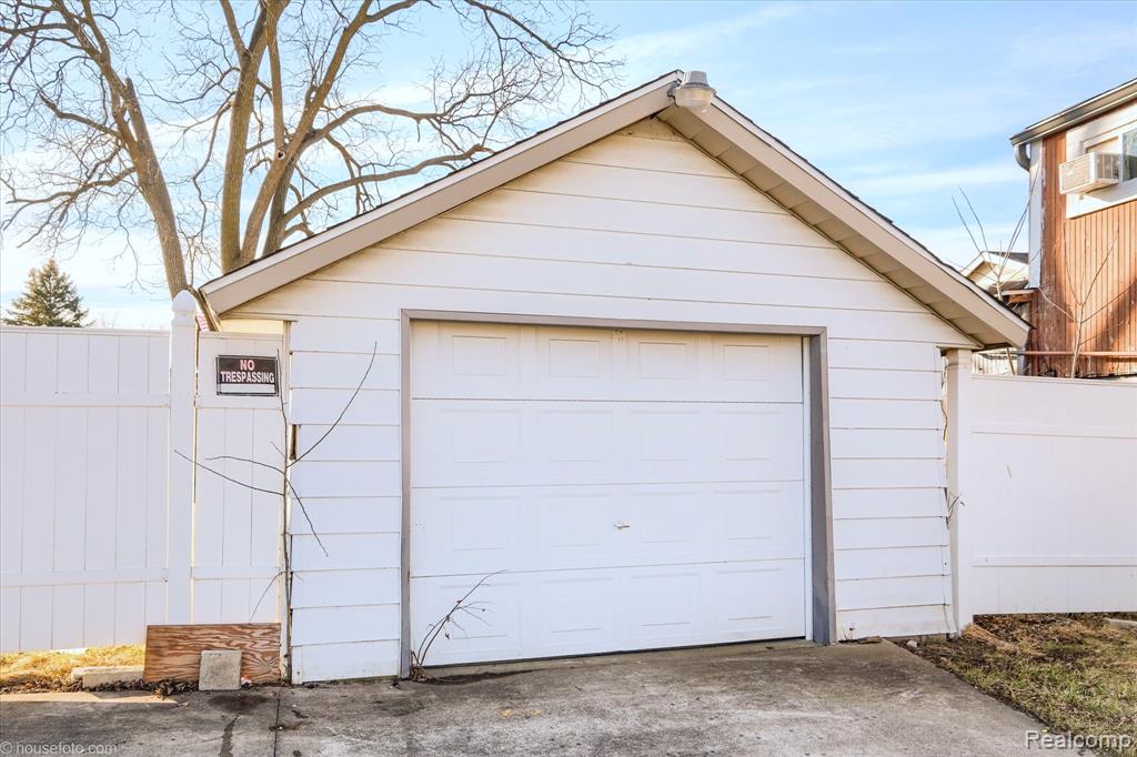 238 E Nepessing Street, Lapeer, MI 48446 — Photo 3