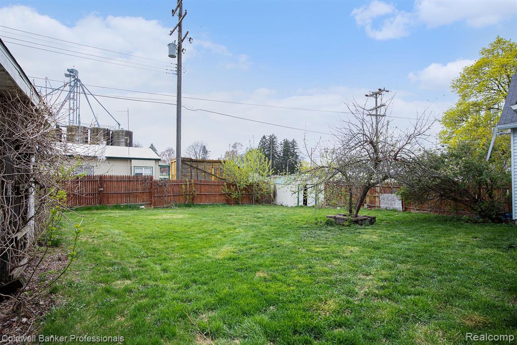 4316 HURON Street, North Branch, MI 48461 — Photo 17