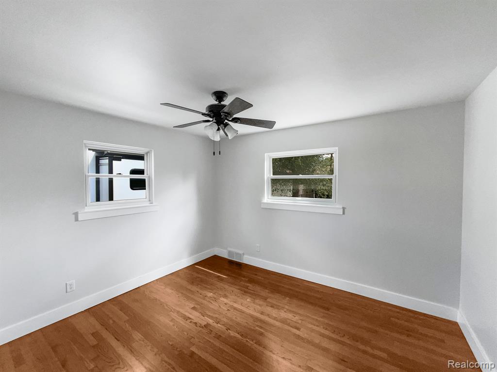 6842 APACHE Trail, Westland, MI — Photo 14