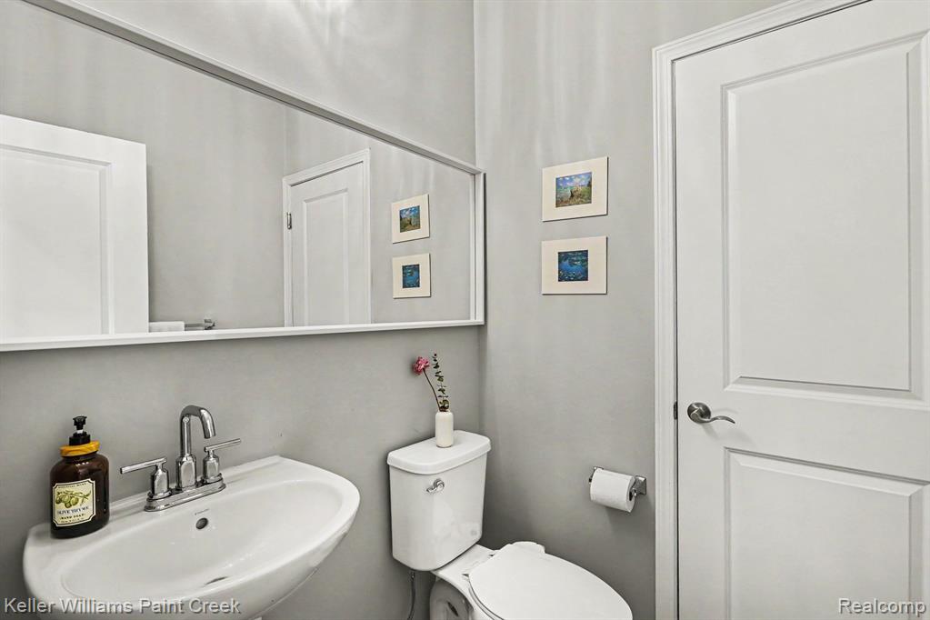 750 Huntley Lane, Troy, MI 48085 — Photo 12