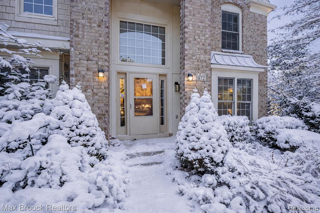 5872 Meadowview Drive, Plymouth, MI 48187 — Photo 3