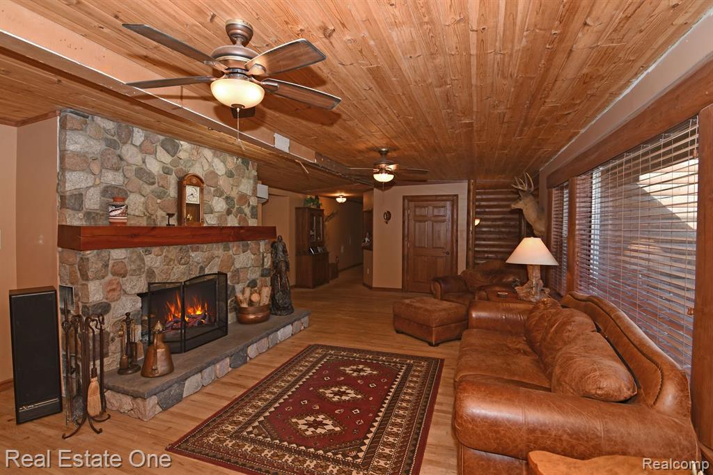 4909 ALGONQUIN Boulevard, Clarkston, MI 48348 — Photo 18
