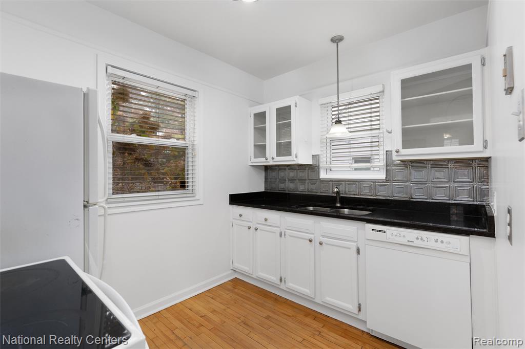 437 E Marshall Street, Ferndale, MI 48220 — Photo 9