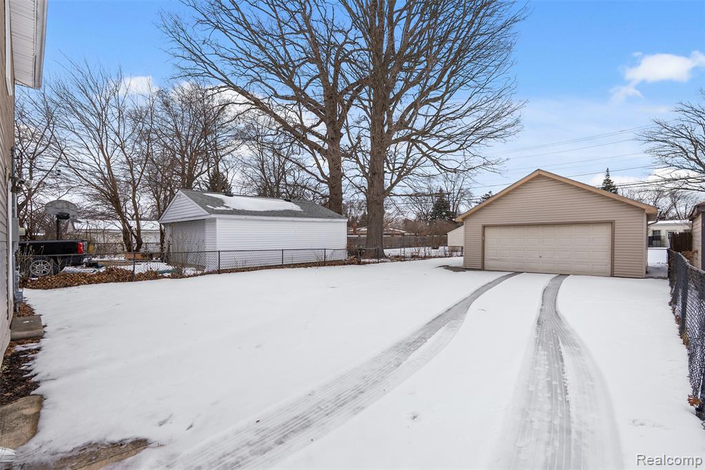 4205 Harding Street, Dearborn Heights, MI 48125 — Photo 28