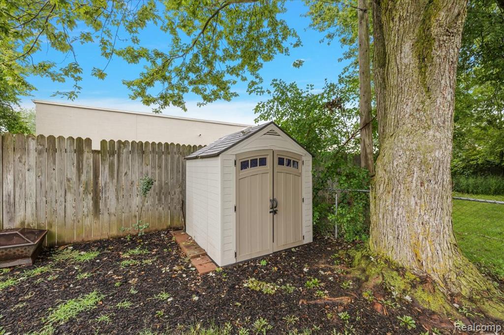 74065 Crull Street, Armada, MI — Photo 26