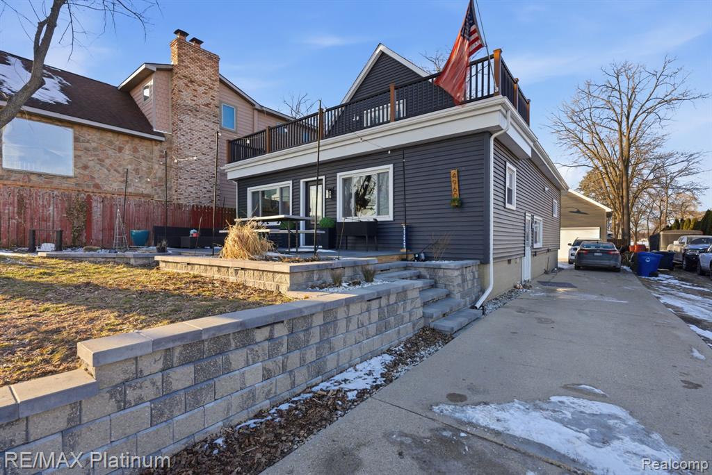 4960 Cooley Lake Road, Waterford, MI 48327 — Photo 22