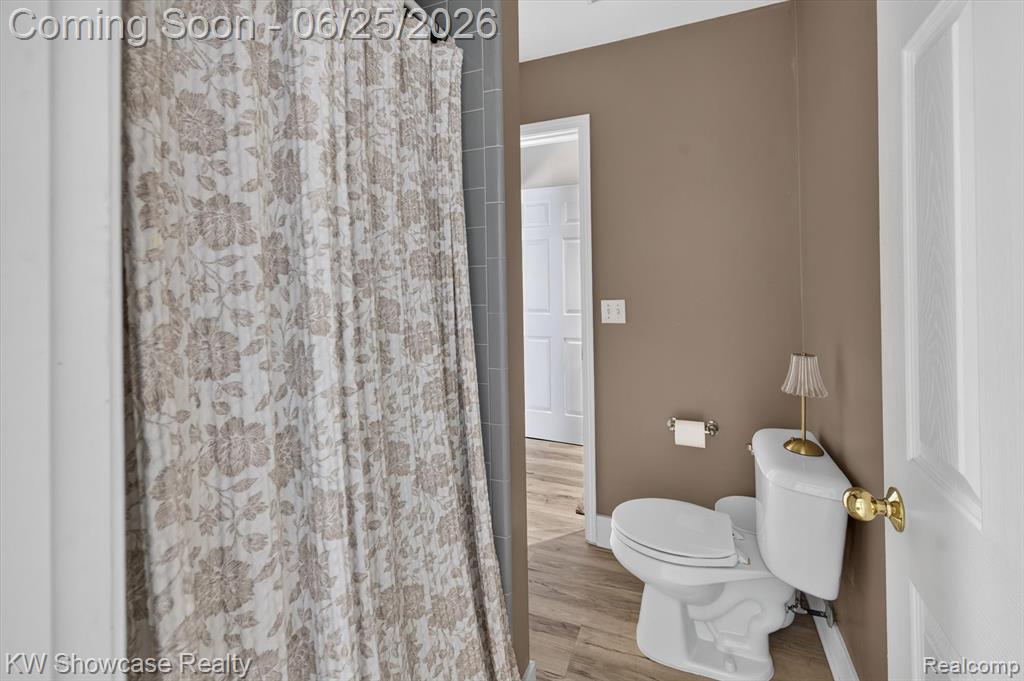 11073 Sandy Creek Drive, South Lyon, MI 48178 — Photo 35
