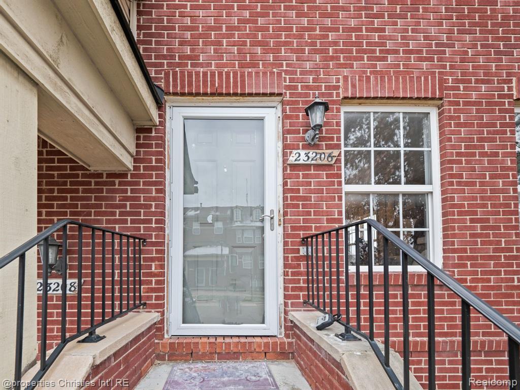 23206 CORNERSTONE VILLAGE Drive, Southfield, MI 48075 — Photo 3
