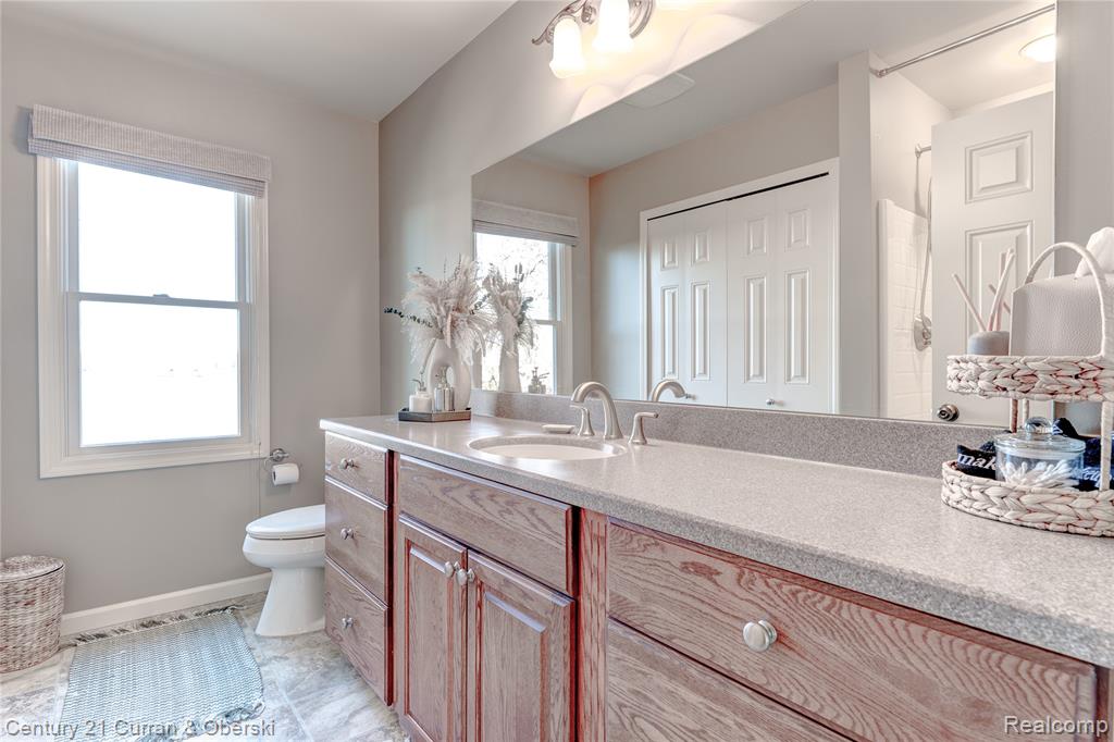 8308 Peninsular Drive, Fenton, MI 48430 — Photo 38