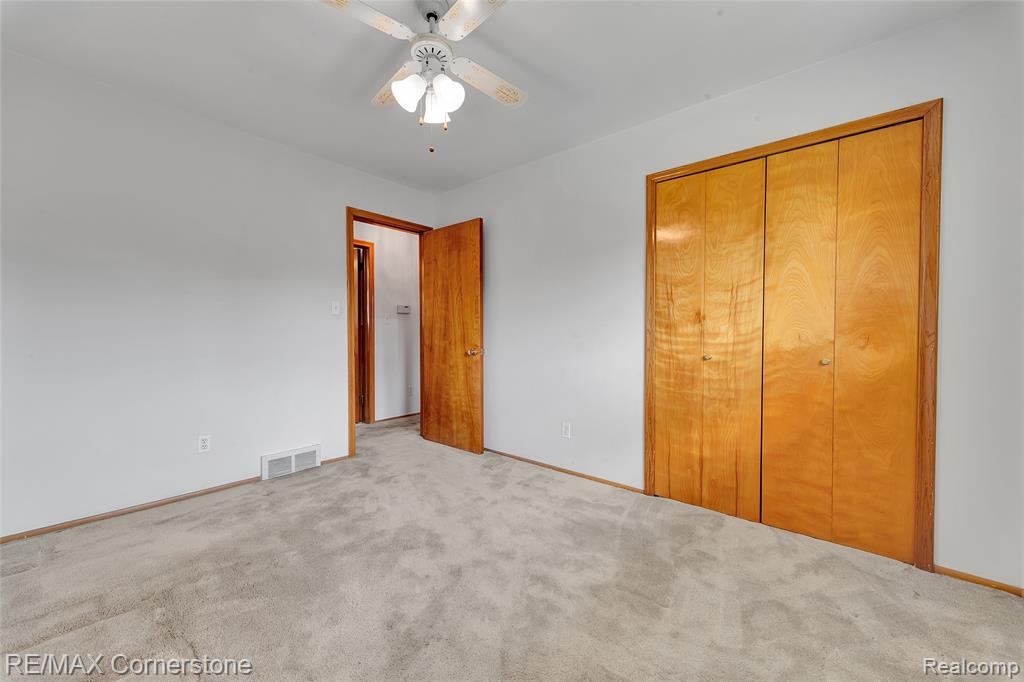 5760 Linden Drive, Dearborn Heights, MI 48127 — Photo 19