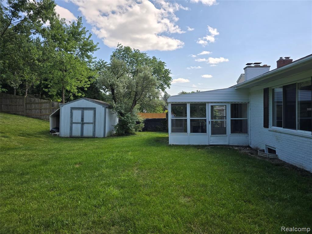 5333 FERN Avenue, Grand Blanc, MI 48439 — Photo 6