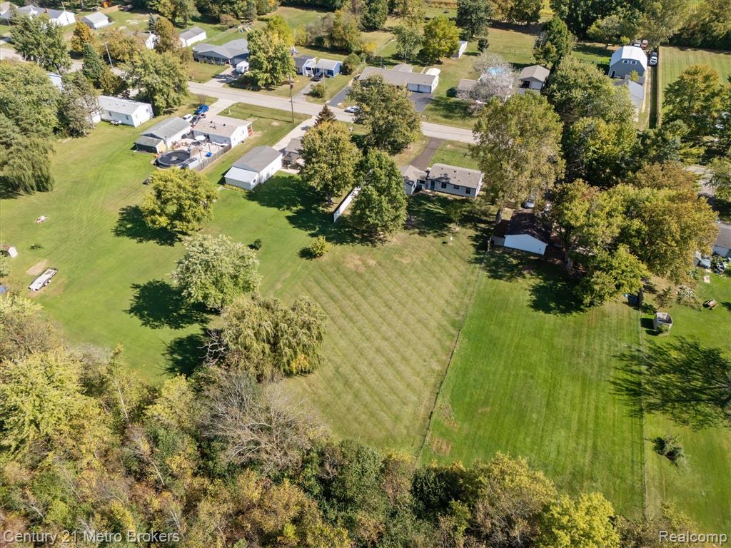 4379 Tillie Drive, Flint, MI 48504 — Photo 36