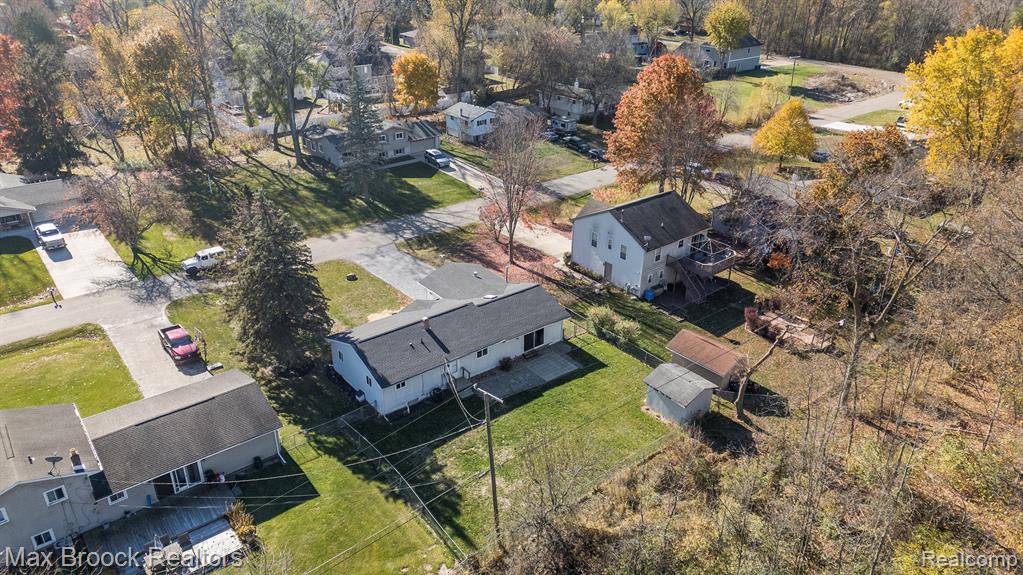 6604 Doyon Drive N, Waterford, MI 48327 — Photo 29