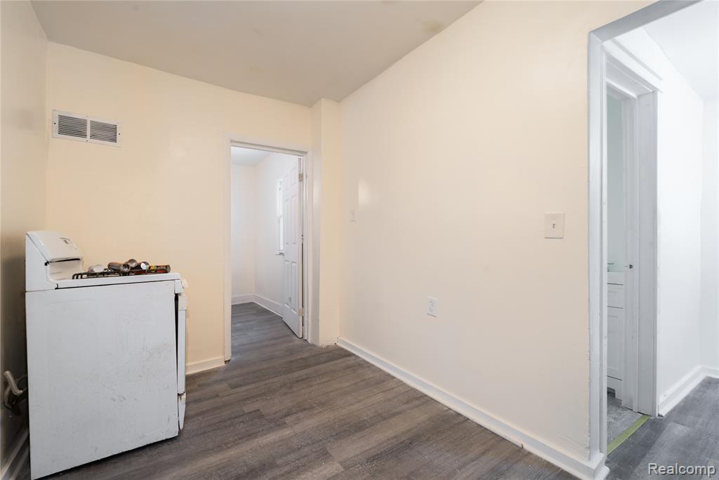 8863 Vaughan Street, Detroit, MI 48228 — Photo 5