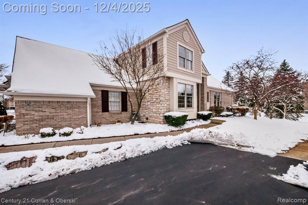 16925 Lochmoor Circle E, Northville, MI 48168 — front exterior