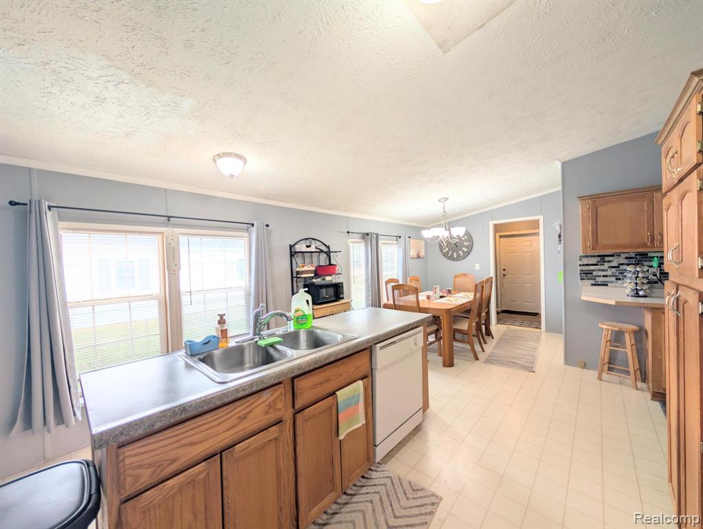 8 Brookfield, Swartz Creek, MI 48473 — Photo 11