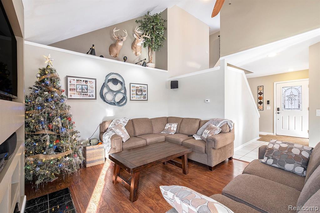 5375 OLEKSYN Road, Flint, MI 48504 — Photo 12