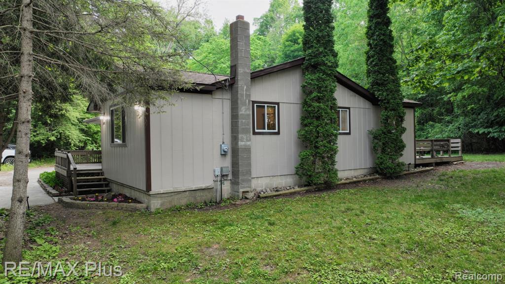 2047 Hickory Drive, Lapeer, MI 48446 — Photo 40