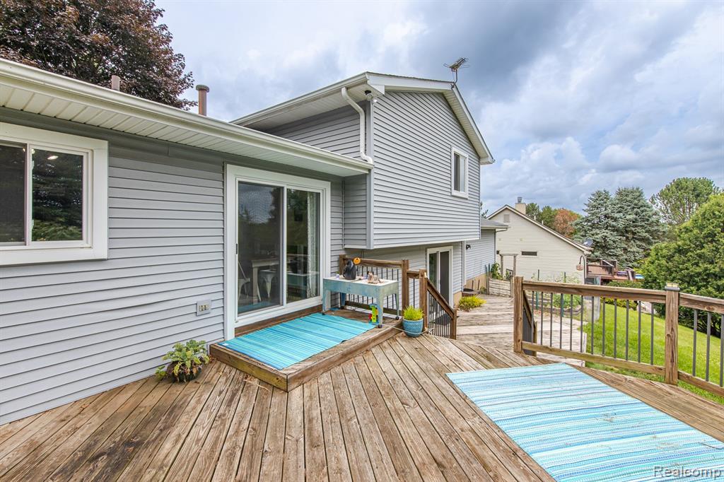 9618 Ridge Top Trail, Clarkston, MI 48348 — Photo 28