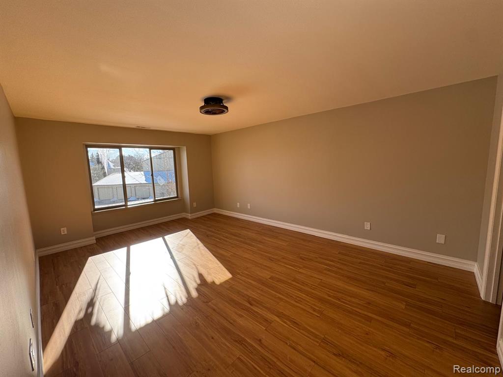 7490 S Brynmawr Court, West Bloomfield, MI — Photo 29