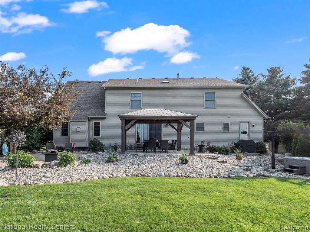 391 MCINTOSH, Almont, MI 48003 — Photo 4