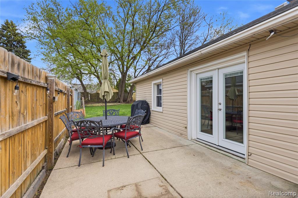 7466 Fenton Street, Dearborn Heights, MI 48127 — Photo 20