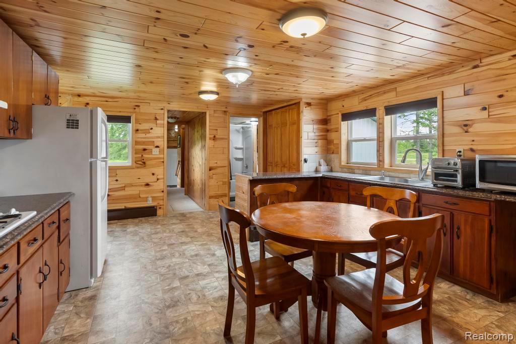 18031 State Highway M28, Newberry, MI 49868 — Photo 25