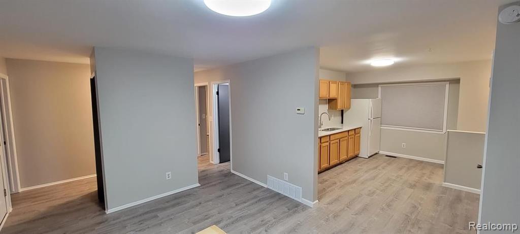 634 ADAMS Street, Lapeer, MI 48446 — Photo 3