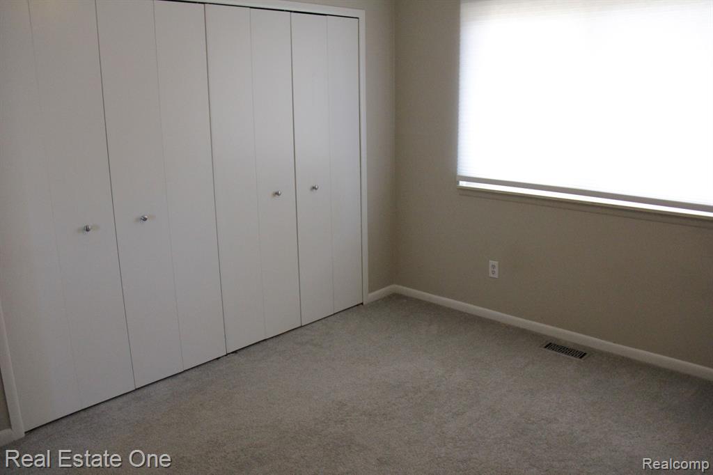6427 RICHARD Run, West Bloomfield, MI — Photo 30