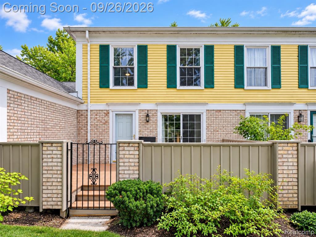 1476 Saddle Lane, Rochester Hills, MI 48306