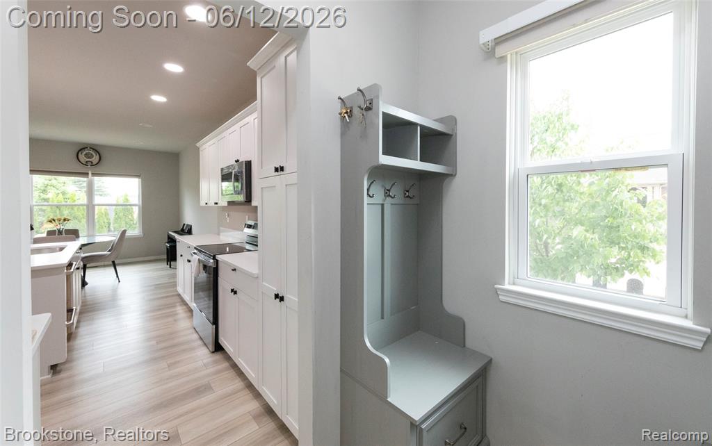 981 COTTAGE, Troy, MI 48085 — Photo 15